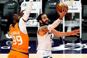 开云体育官网-三月卢比奥状态回暖 出色表现又给管理层出难题